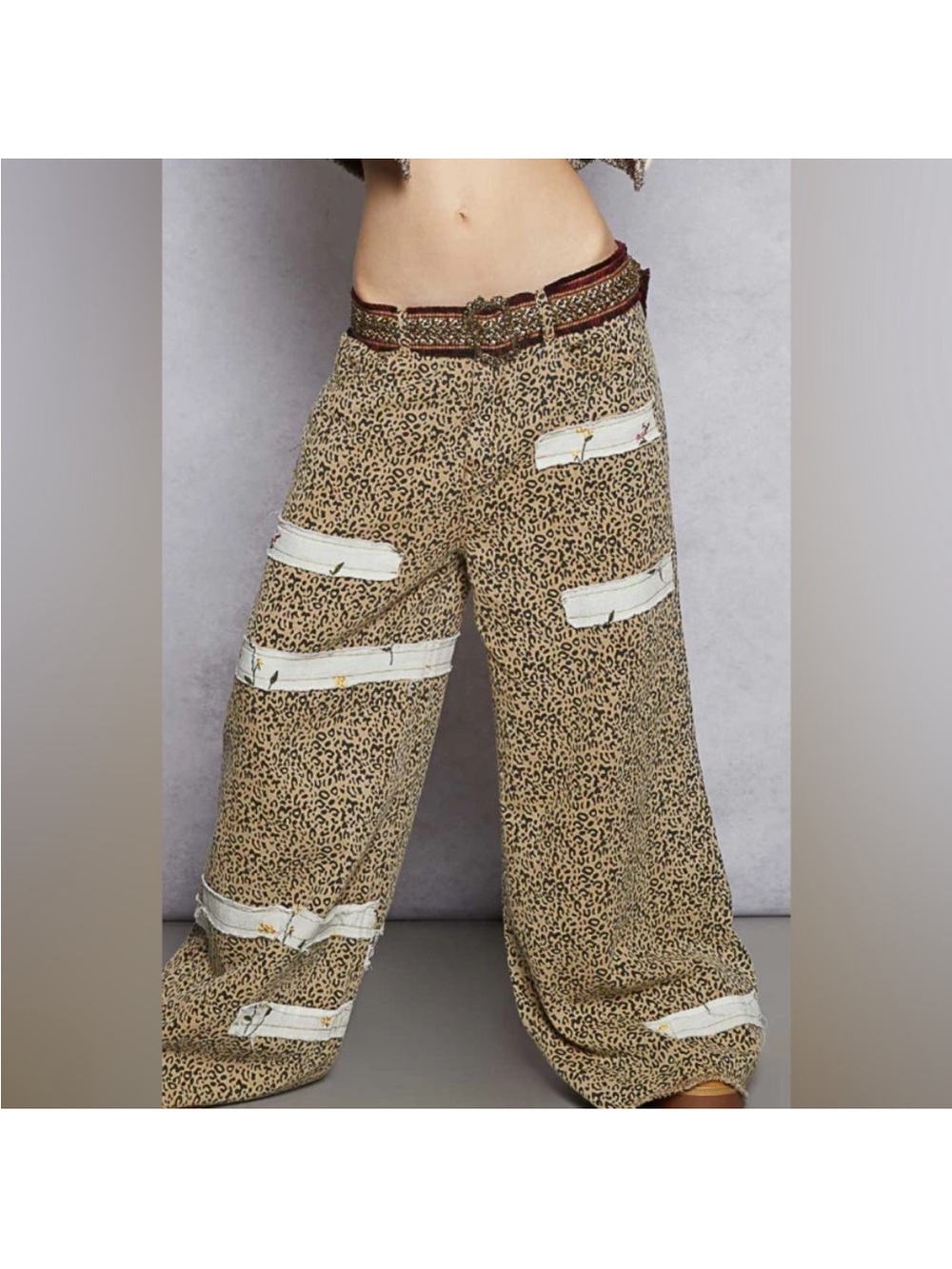 POL Wide-Leg Leopard Print Pants with White Floral Strap Accents
